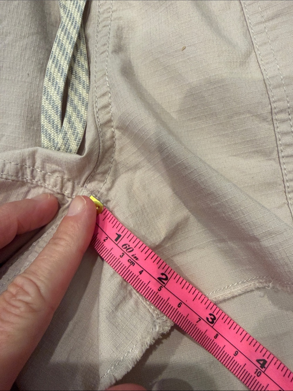 Vuori Vintage Ripstop tan shorts - Picture 5 of 6